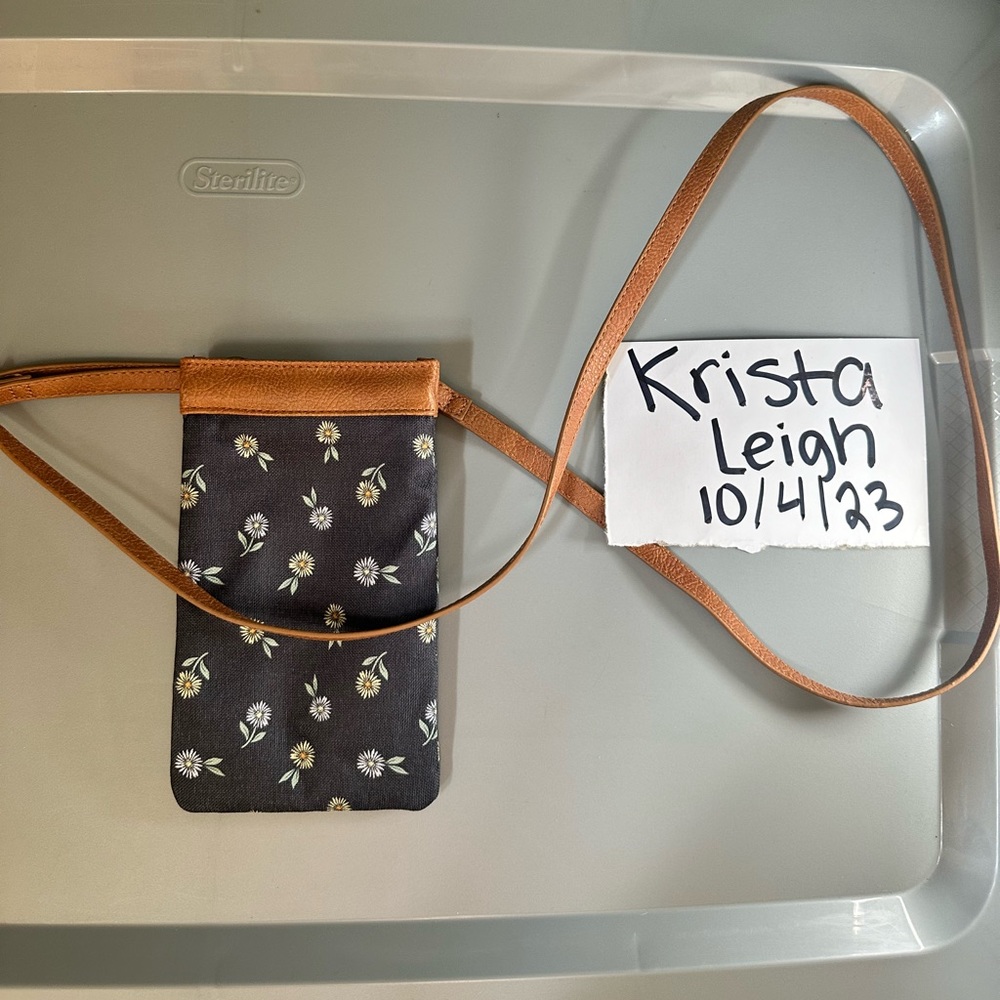 Thirty-one Crossbody Phone sling Bag